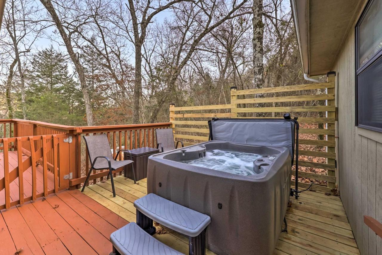 Holiday Island Home Mountain View And Hot Tub! Экстерьер фото