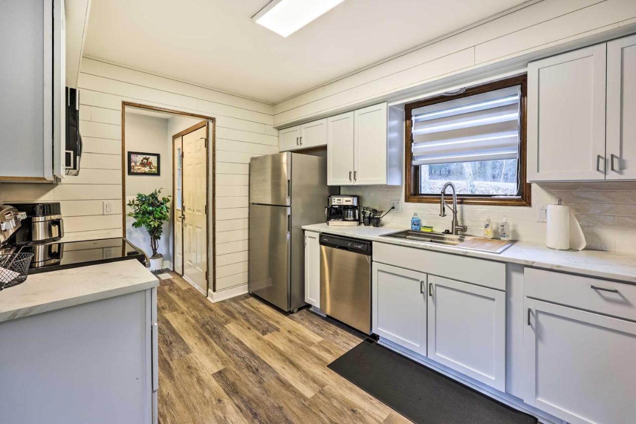 Holiday Island Home Mountain View And Hot Tub! Экстерьер фото