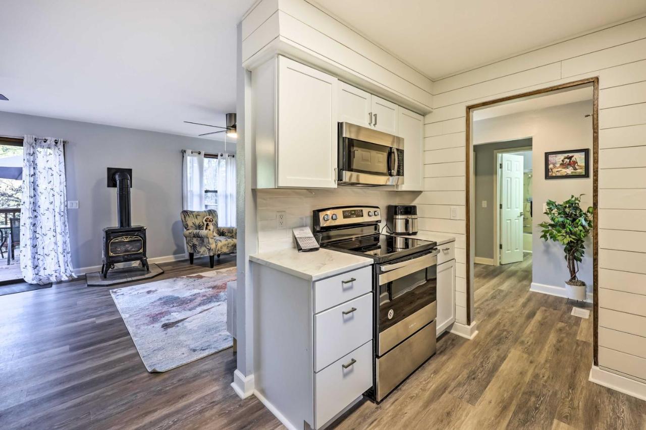 Holiday Island Home Mountain View And Hot Tub! Экстерьер фото