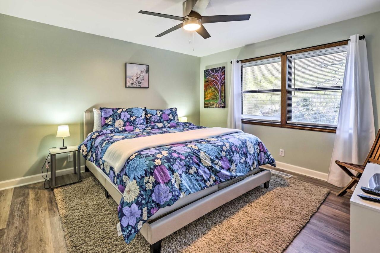 Holiday Island Home Mountain View And Hot Tub! Экстерьер фото