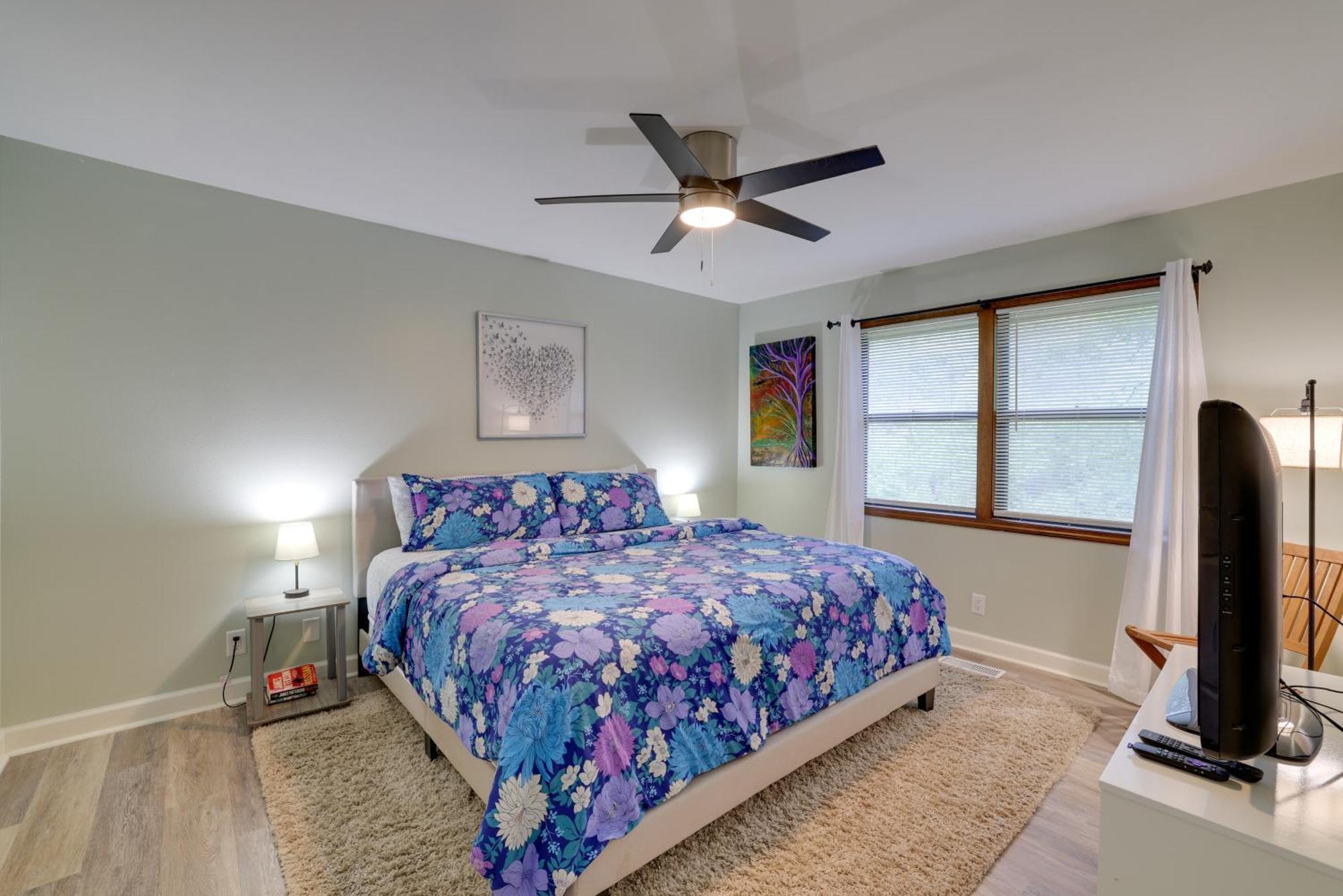 Holiday Island Home Mountain View And Hot Tub! Экстерьер фото