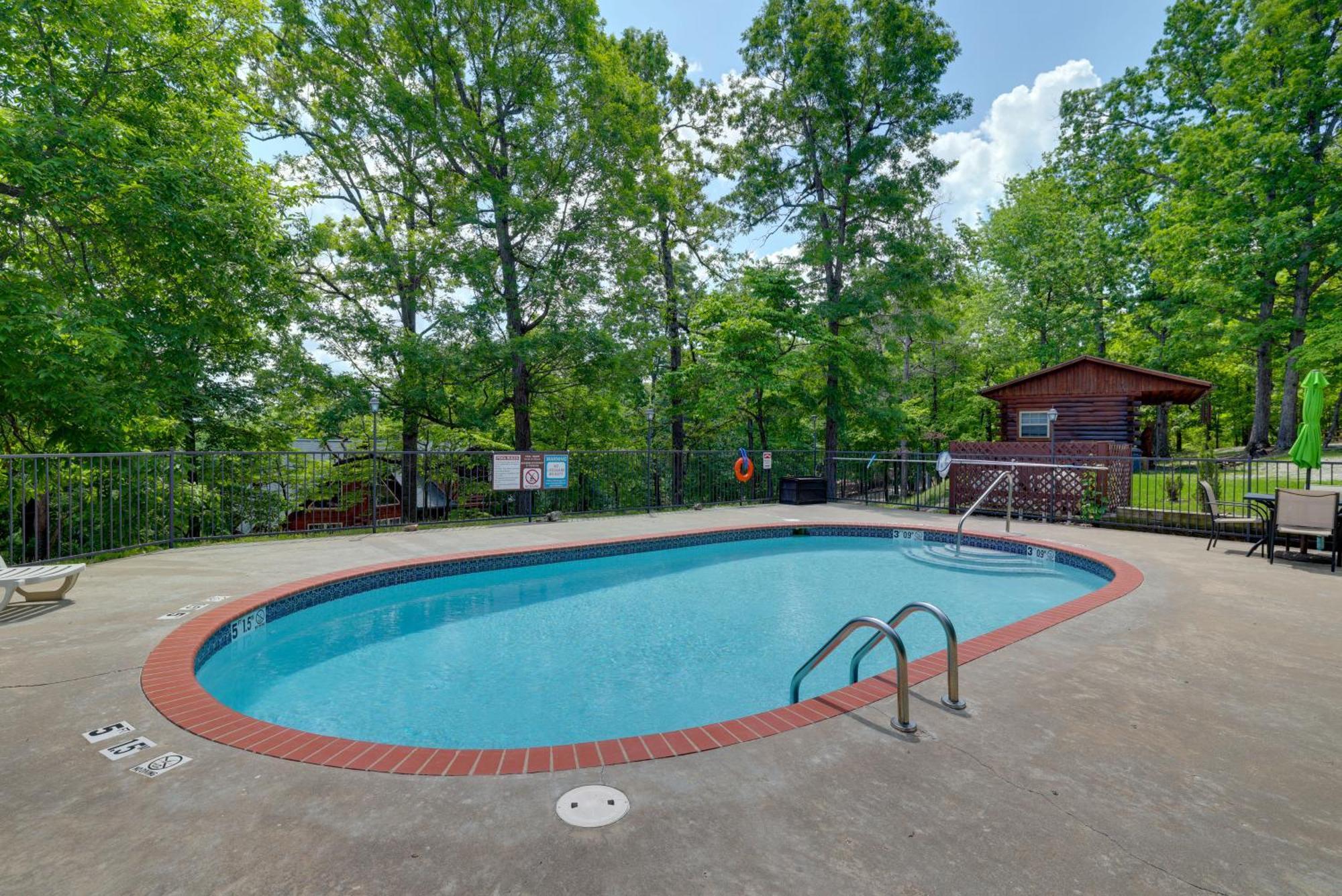 Holiday Island Home Mountain View And Hot Tub! Экстерьер фото